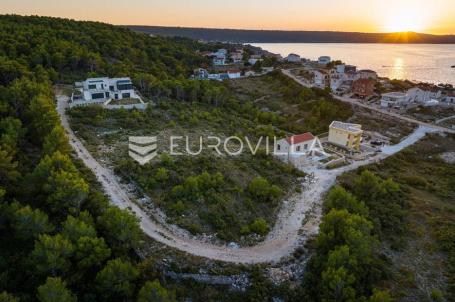 Zadar, Novigrad, atraktivno građevinsko zemljište sa panoramskim pogledom na more i Velebit