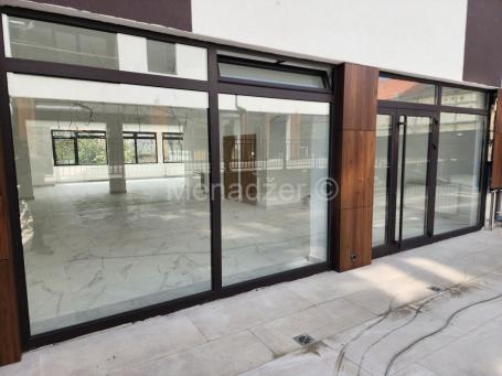 Zemun, lokal sa izlogom 120m2, novogradnja