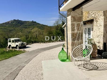 ISTRA, MOTOVUN – Renovirana kamena kuća sa spektakularnim pogledom
