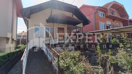 Kuća 110m2, centar grada, u blizini TC Šajkača