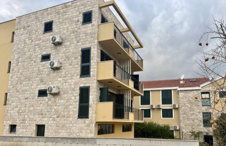 Stan Prodaja Obala Đuraševića 100 m2