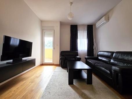 Jednosoban lijepo namješten stan, 45m2, City kej, Podgorica