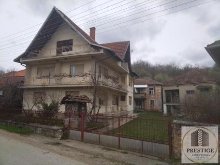 NA PRODAJU KUĆA SA VELIKIM PLACEM U SELU BLENDIJA, na samo 2.5 km od SOKOBANJE