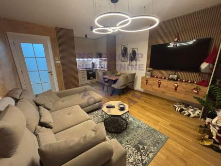 Kompletno namešten - 80m2 - LUX