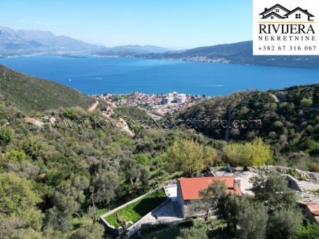 Na prodaju autentična kamena kuća u Baosicu Herceg Novi