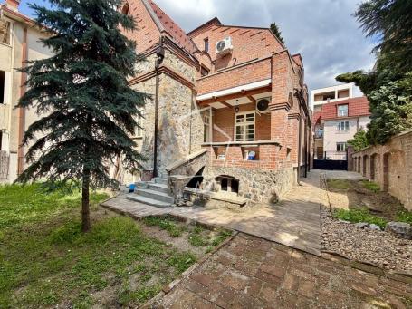 Kuća, mereno 250 m2 ID#14788