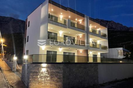 Promajna, luksuzna dvojna kuća s pogledom na more, blizu centra i plaže