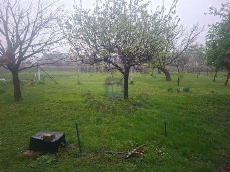 Plac u Veterniku,640m2