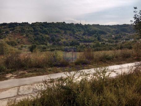 Plac u Sremskoj Kamenici,1798m2
