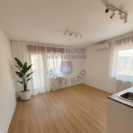 Jednoiposoban stan na Novoj Detelinari, 30m2