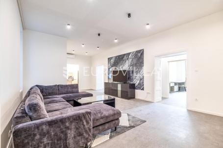 Zagreb, Gajeva ulica, blizina Zrinjevca, poslovni prostor / novo uređeni stan145 m²