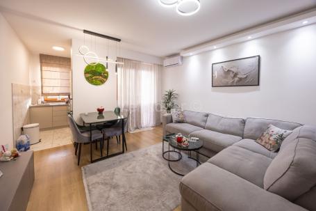 Vracar, novija gradnja, 2.5 60m2, cg, lux