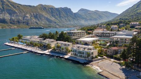 Ekskluzivna vila 164 m² na prvoj liniji do mora – Stoliv, Kotor
