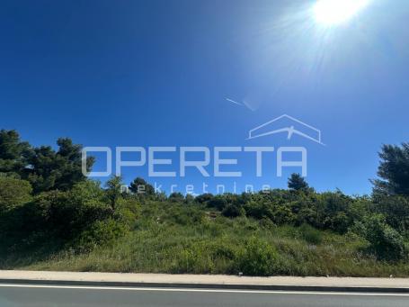 Šibenik Bioci – zemljište 912 m² u R2 zoni, sportska namjena