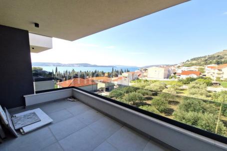 Penthouse stan s garažnim mjesto, Seget Donji