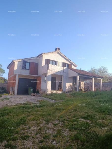 Kuća Prodaja kuće – Sveti Lovreč, s pomoćnim objektom i garažom
