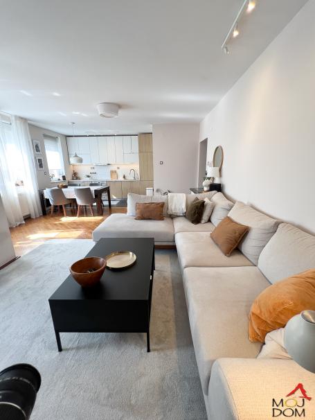 NOVI SAD - CARA DUŠANA - ČETVOROSOBAN STAN - 102 m2 - 328,600€