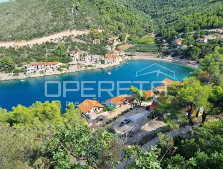Uvala Prapatna, zemljište 3.419 m2, 70 m do mora
