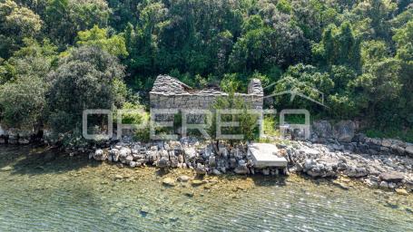 Kamena kućica prvi red uz more - rijetka prilika na Korčuli