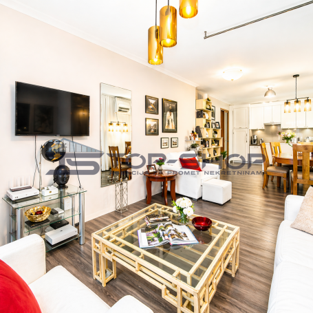Maksimir, Ravnice, Trosoban stan u visokom prizemlju s spremištem 76,83m2
