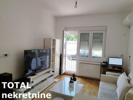 PETROVARADIN - PETROVARADIN - 71.00 m2