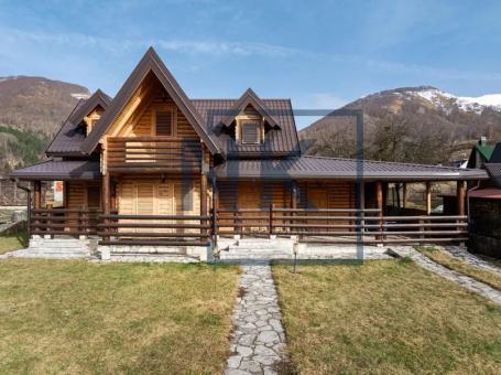 Prodaja | Kuća | 180m2 | Kolašin, Centar
