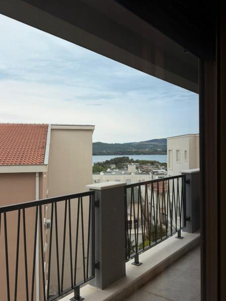 Jednosoban stan sa pogledom na more -Kava-Tivat