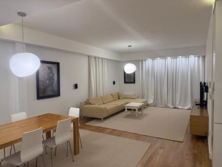 Izdavanje luksuznog dvosobnog stana 108 m² – Budva, bulevar (izdavanje na duzi period)