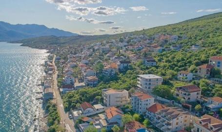 Urbanizovan plac 12.528m2 sa izlazom na more, Krašići