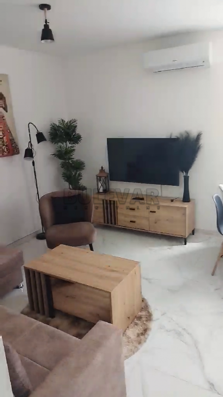 Izdaje se nov, lux stan u centru Niša, 45m2