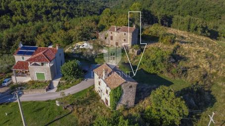 Buje, okolica- samostojeća kuća s panoramskim pogledom!