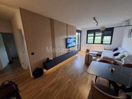 Trošarina 66.31m2 2,5sob,3/8 klima, alu stoalrija, novo, namesten, 