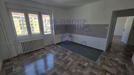 Š:565333 Odličan dvoiposoban