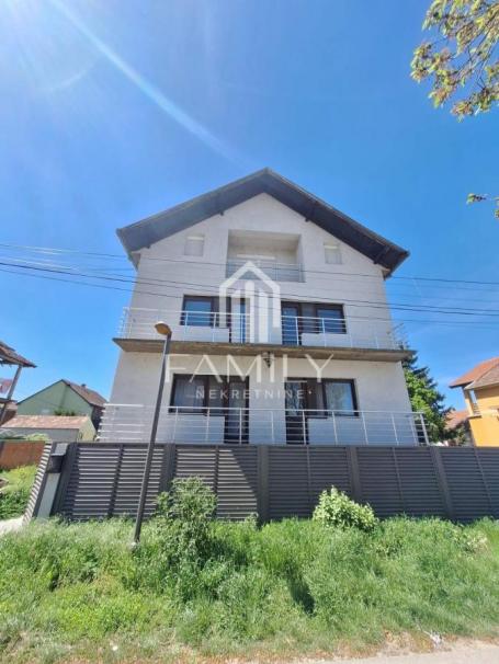 Kuća u Novom Sadu, Klisa, 321 m², 3 sprata