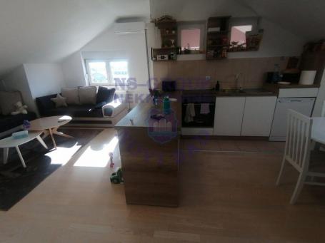 Četvoroiposoban 94m2 Klisa