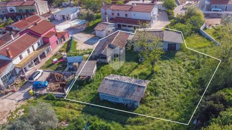 Umag, okolica, građevinsko zemljište na rubu sela!