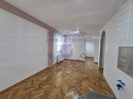 Dvosoban renoviran stan na Grbavici!