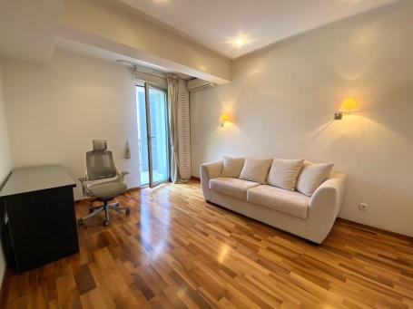 Trosoban stan na prodaju, Dorćol, 695.000€, 130m²