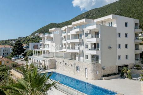 Luxury Two-Bedroom Apartments in an Exclusive Complex with Swimming Pool – Baoši