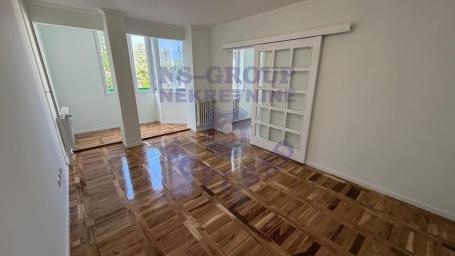 Odličan dvosoban stan , Š: 569169