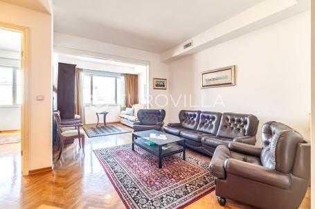 Zagreb, Importanne Galerija, prostran trosoban stan 81 m²