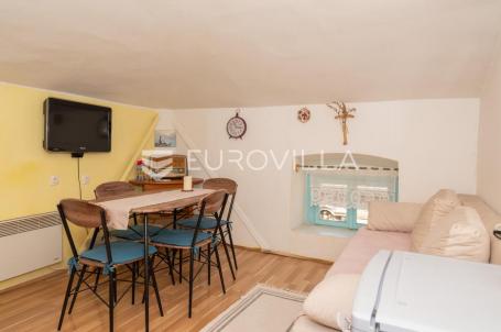 Rijeka, Centar, uređen trosoban stan 52 m² u blizini svih sadržaja