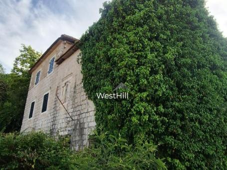 Kamena kuća za renoviranje u Kamenarima, Herceg Novi