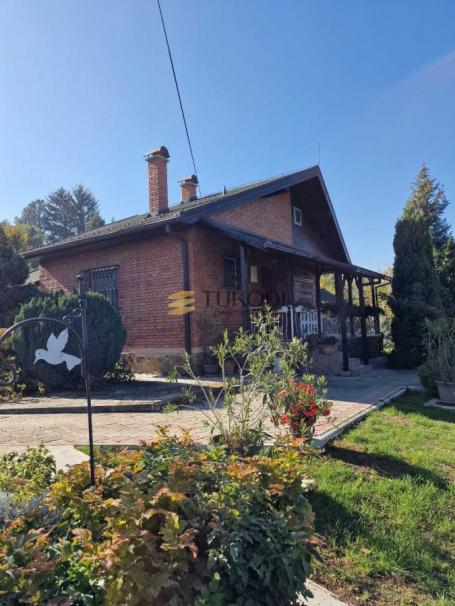 Prodaja , kuća 160m2 , plac 27a - Čerević