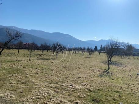 Korenica, blizina Plitvičkih jezera - građevinsko zemljište, 8444 m2 