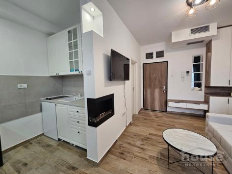 PETROVARADIN - CENTAR - 26.00 m2