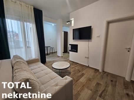 PETROVARADIN - CENTAR - 26.00 m2