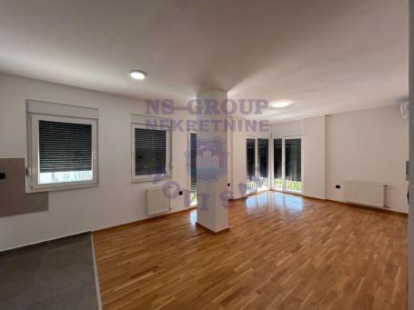 Trosoban stan na Sajmu, 68m2