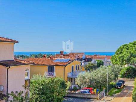 Novigrad, moderan stan s pogledom na more!