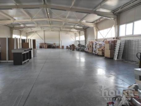 BAČKI PETROVAC - CENTAR - 1800.00 m2